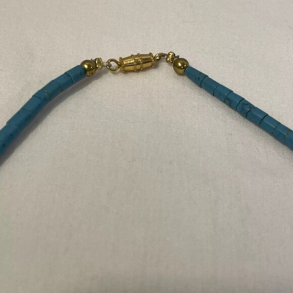 Turquoise Puka Shell Beaded Necklace Carved Mother of Pearl Pendant Vintage - Picture 6 of 10